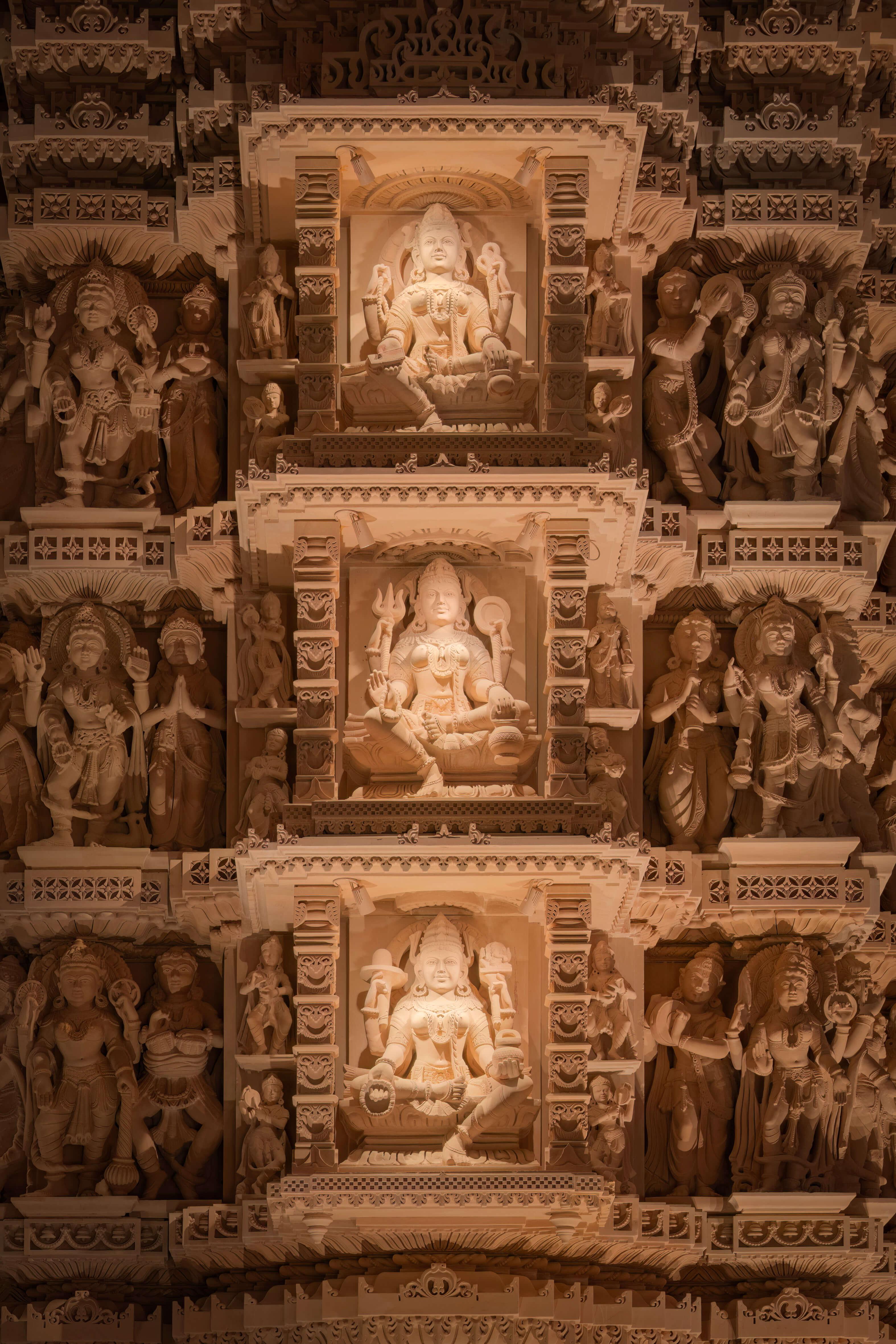 Linea Light I BAPS Hindu Mandir AUH 7