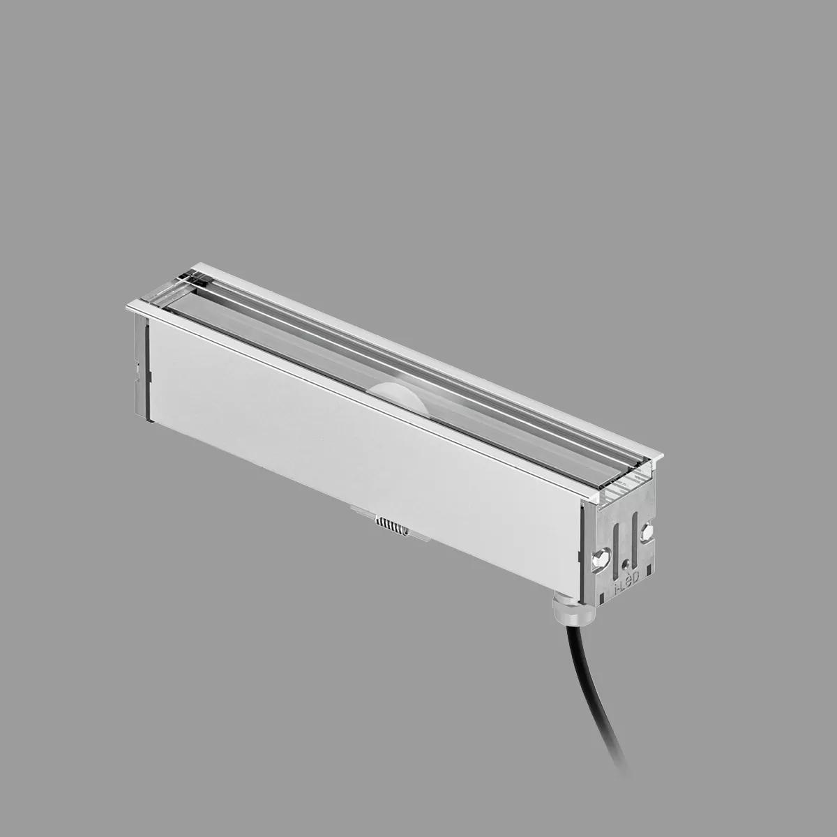 Xenia_A_blade - Anodised aluminium