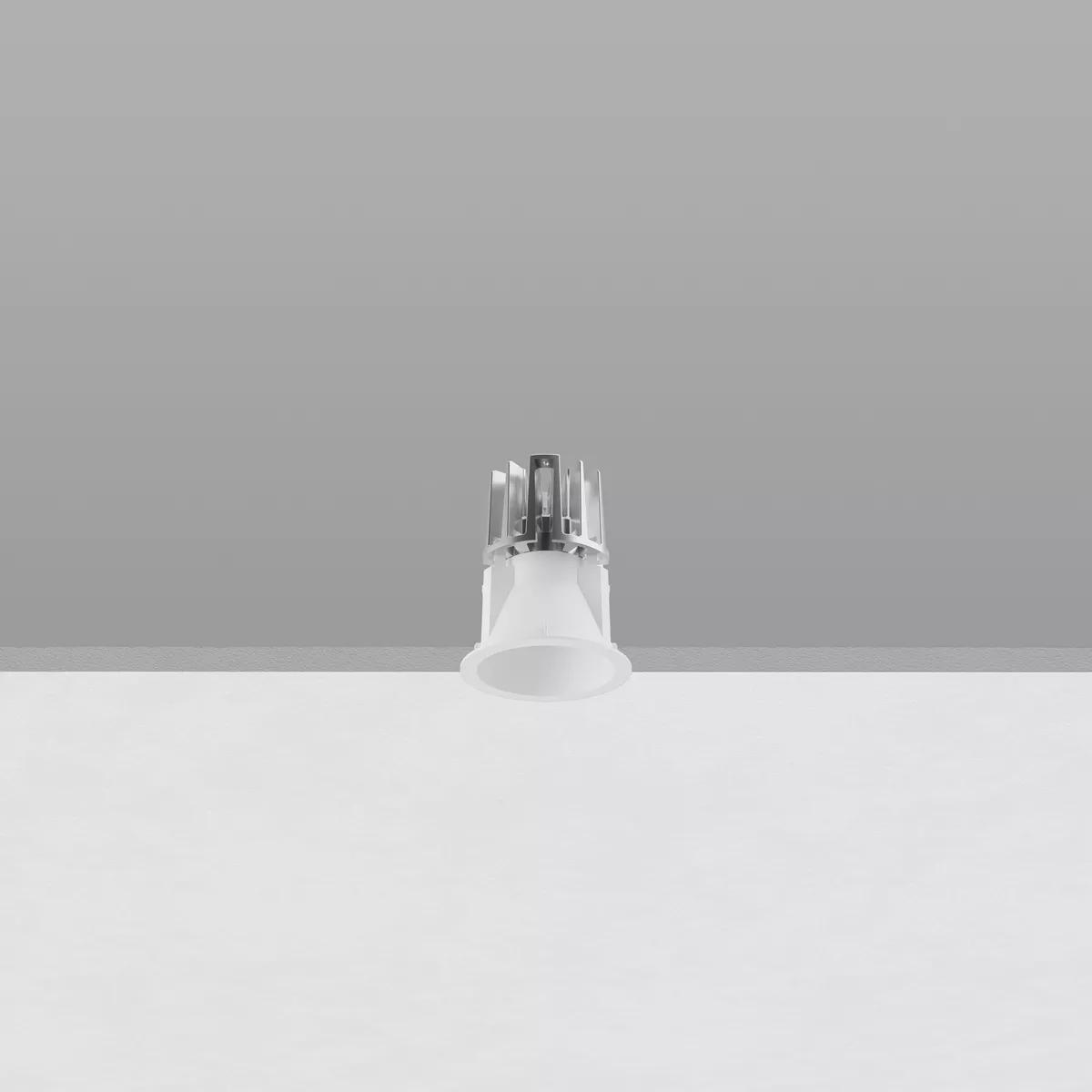 Warp_R EVO - Text white RAL 9003