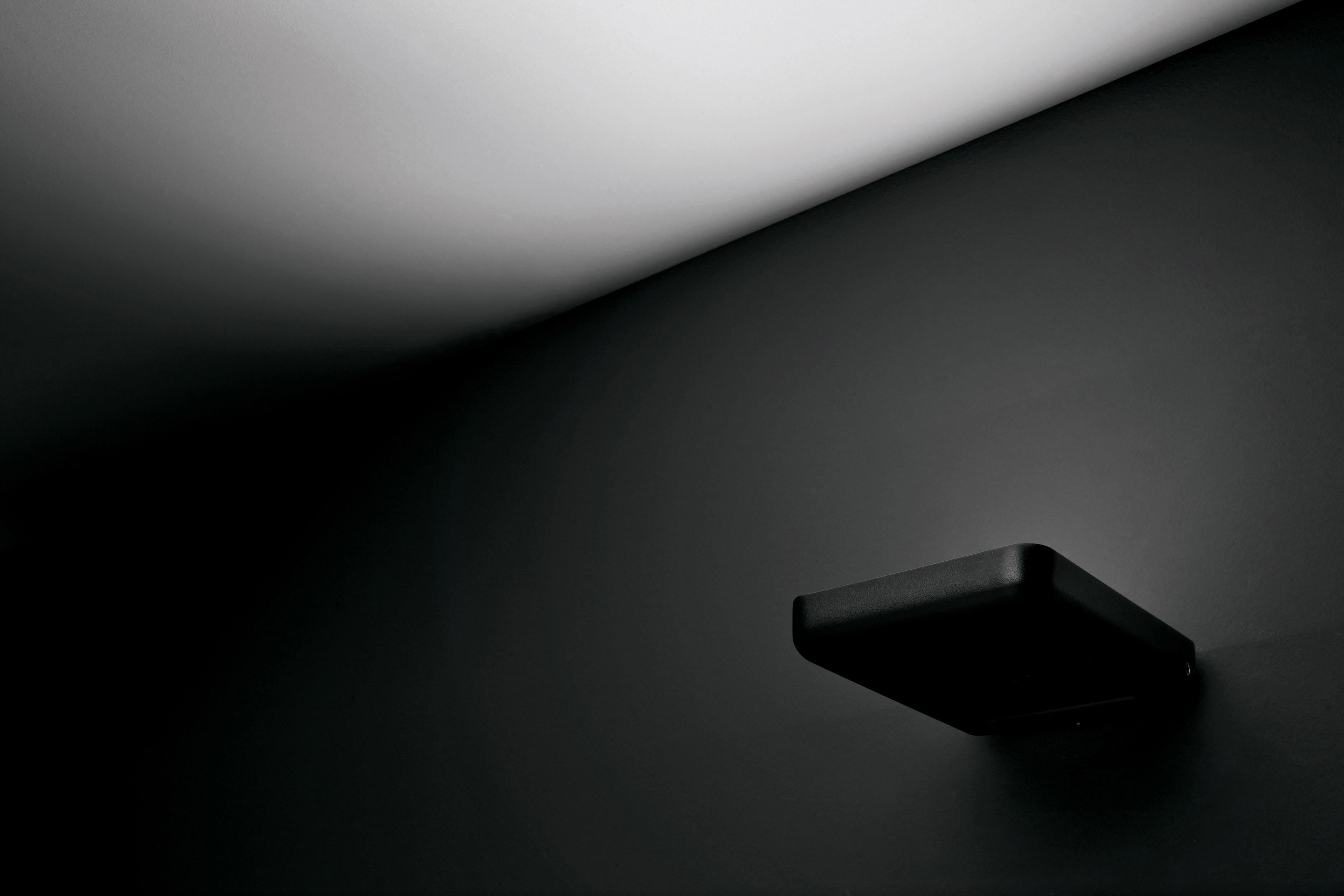 Gallery Vuelta Projector Accessories Linealightgroup 1920X1280