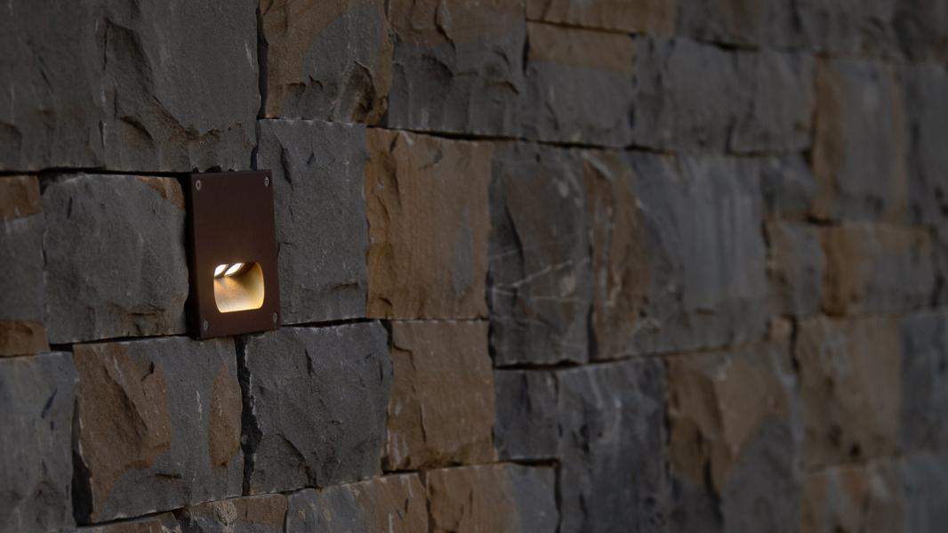 Gallery Product Quara Qi Steplights Linealightgroup 1280X720 1