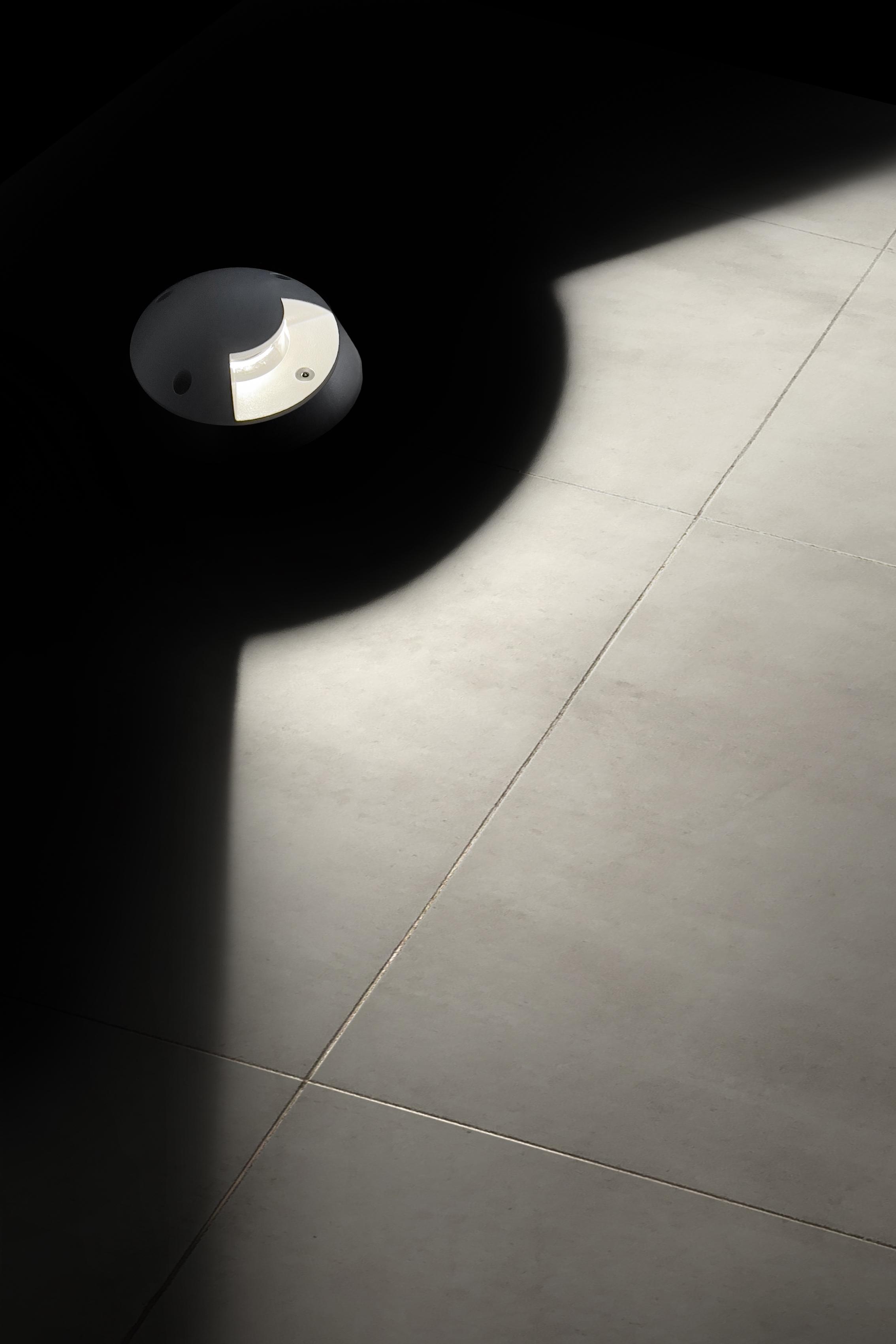 Gallery Product Astropek Steplights Linealightgroup 1280X1920 1